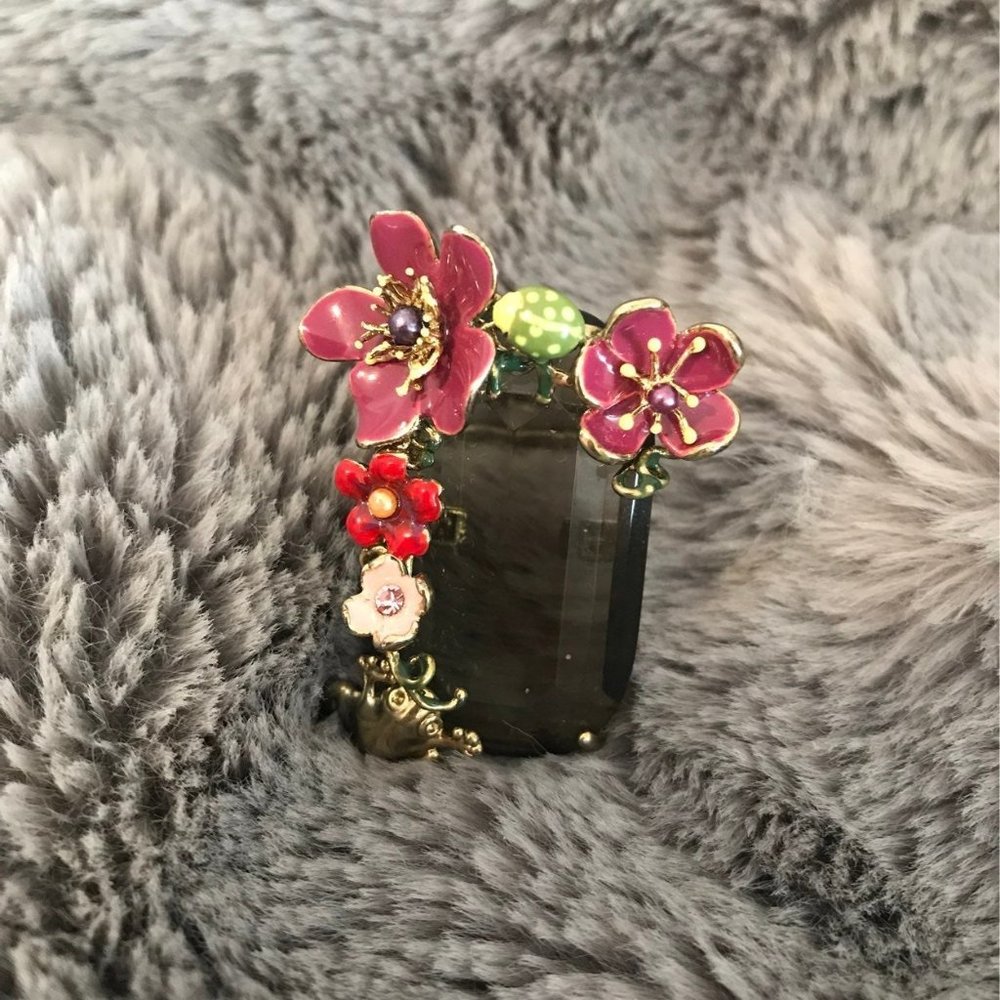 flowers crystal accents ring